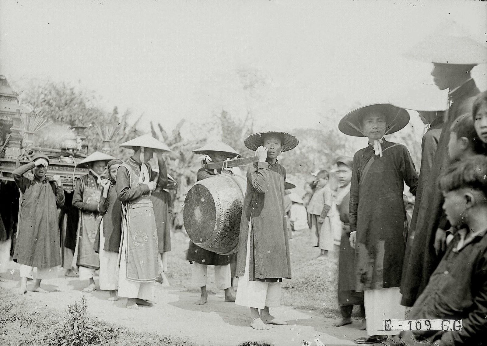 Lễ hội đền Đồng Nhân ở Hà Nội thập niên 1920